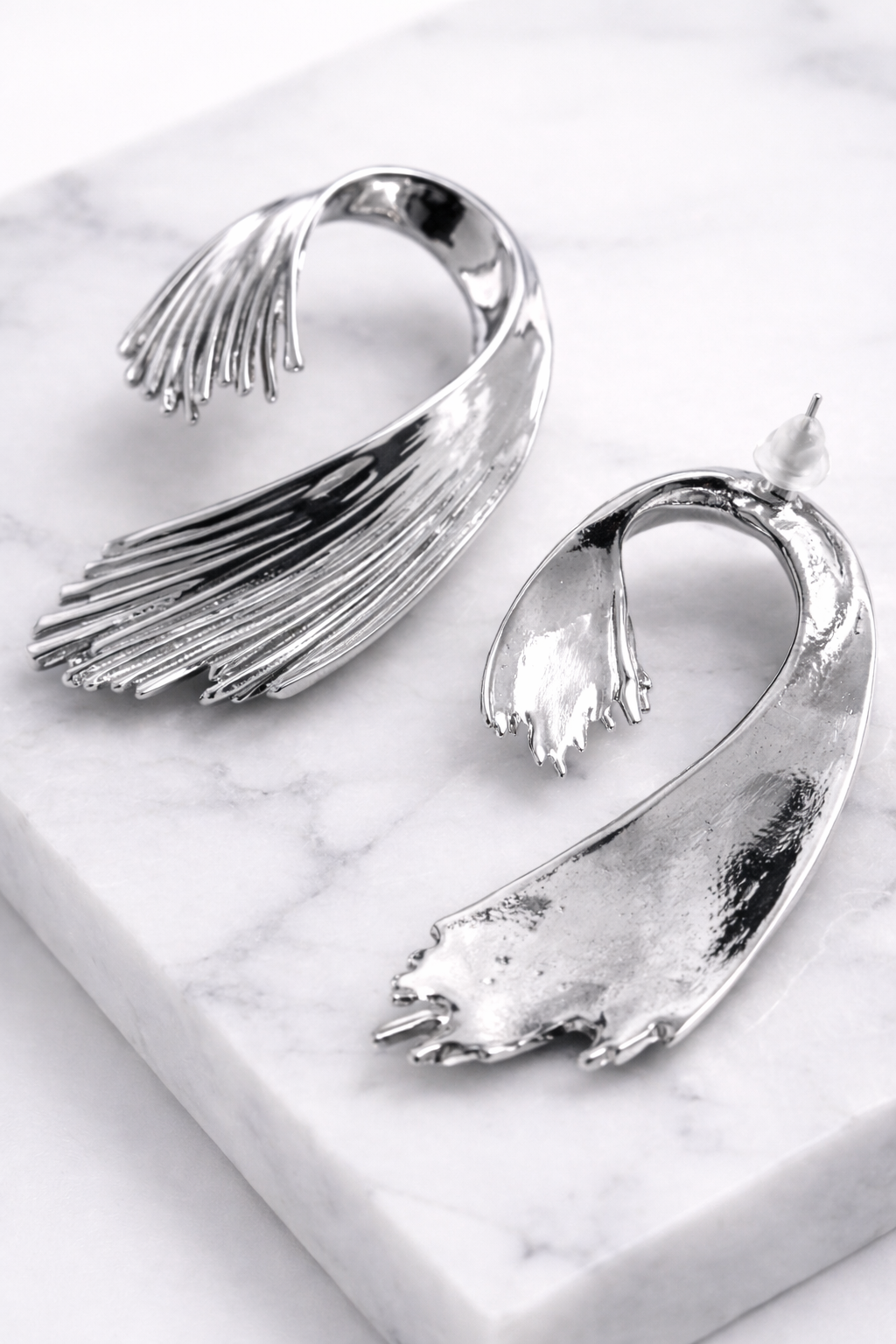Élaria Earrings